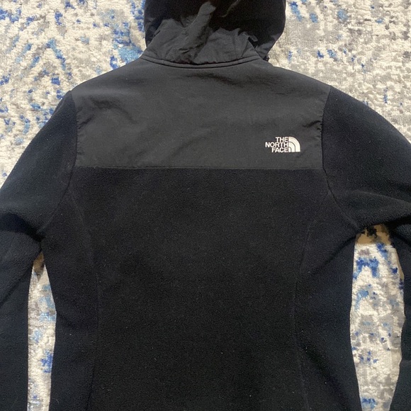 North face hooded fleece jacket - Picture 2 of 3